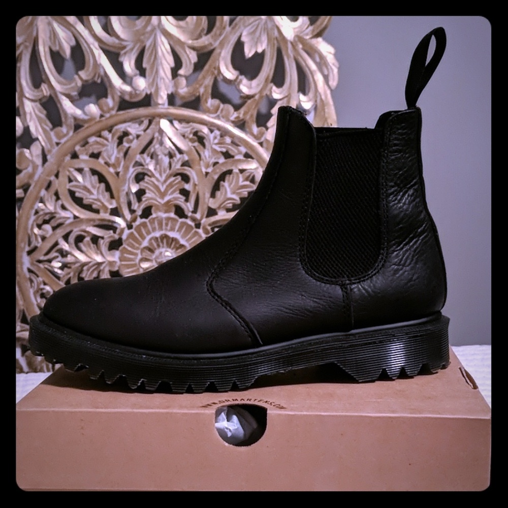 Doc Marten Chelsea Boots